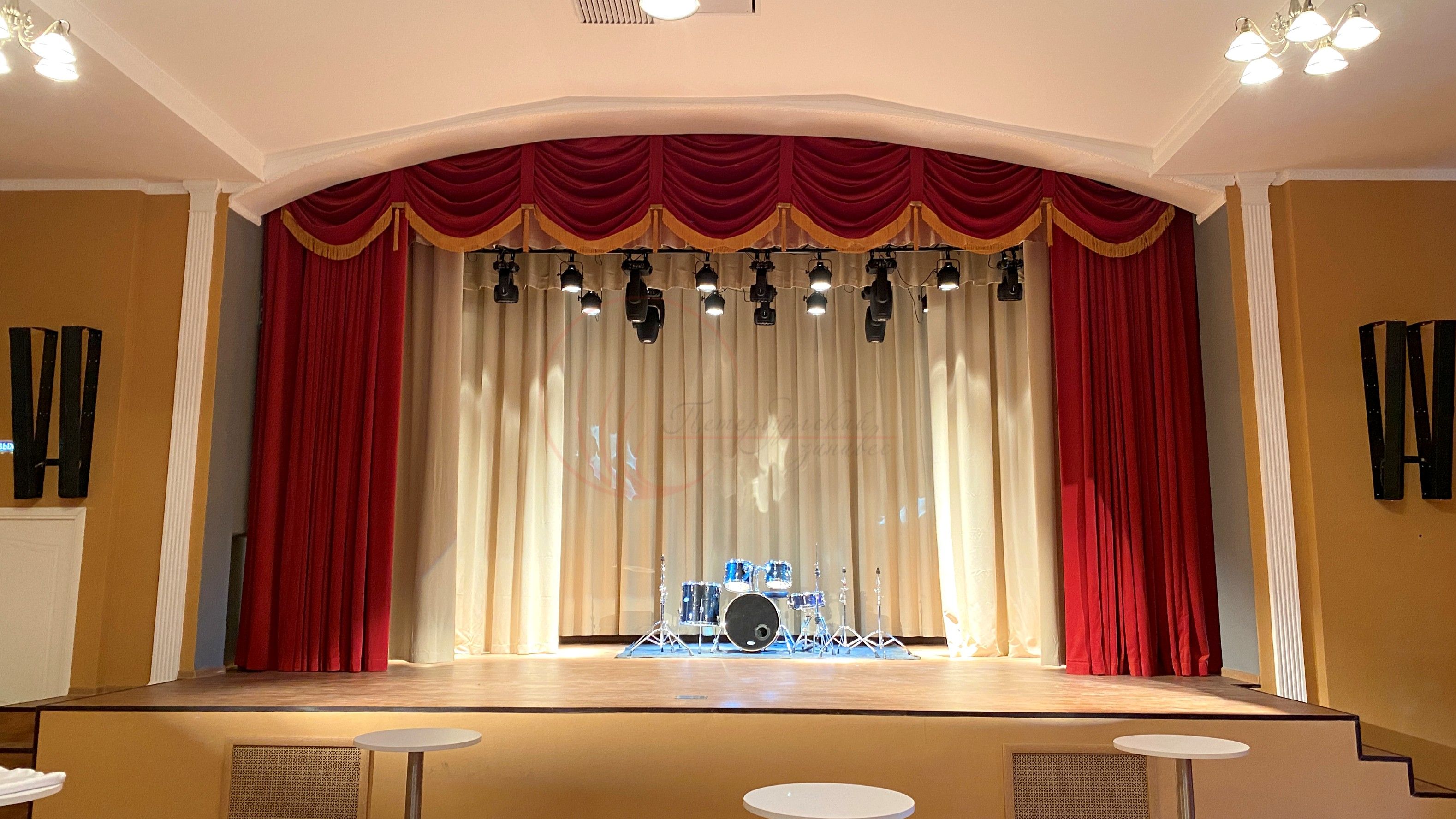 Одежда сцены