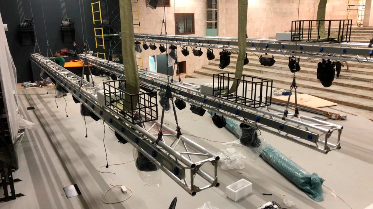 Софитная ферма