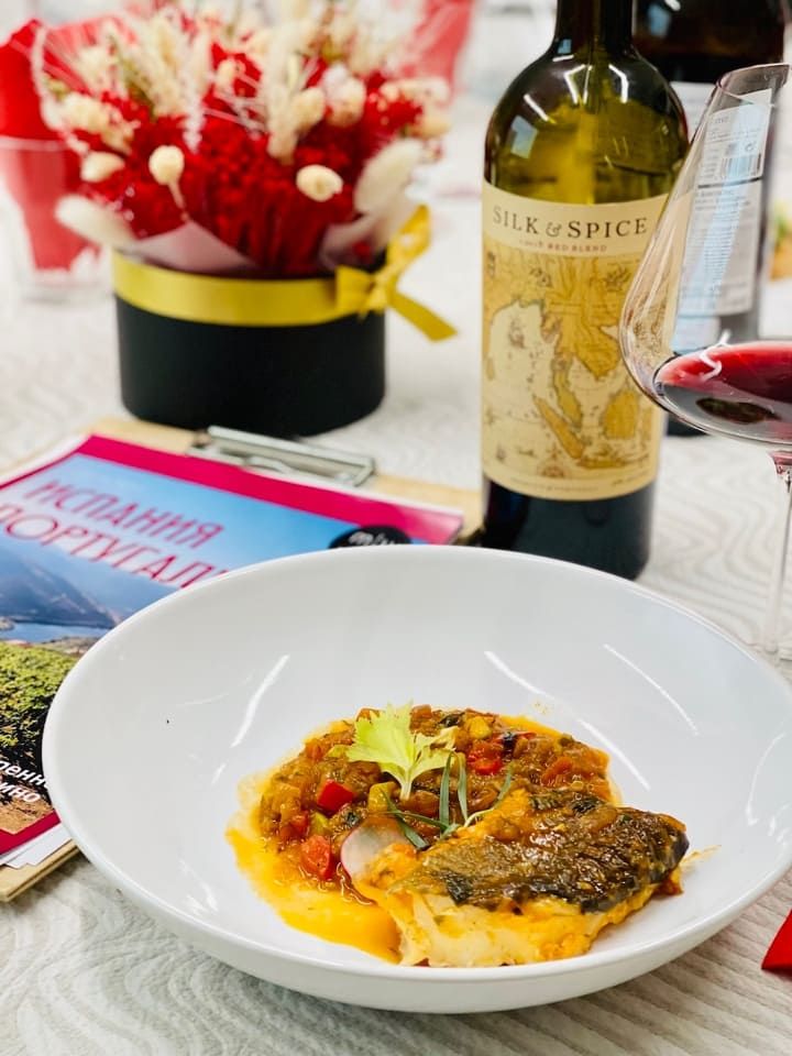 Обучение сомелье в Екатеринбурге с вином и закусками