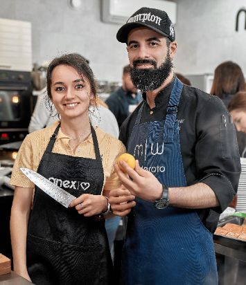 Готовят грузинские блюда