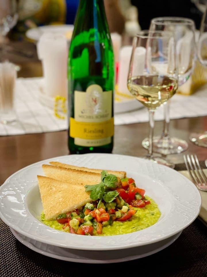 Обучение культуре вина на курсе сомелье в Екатеринбурге