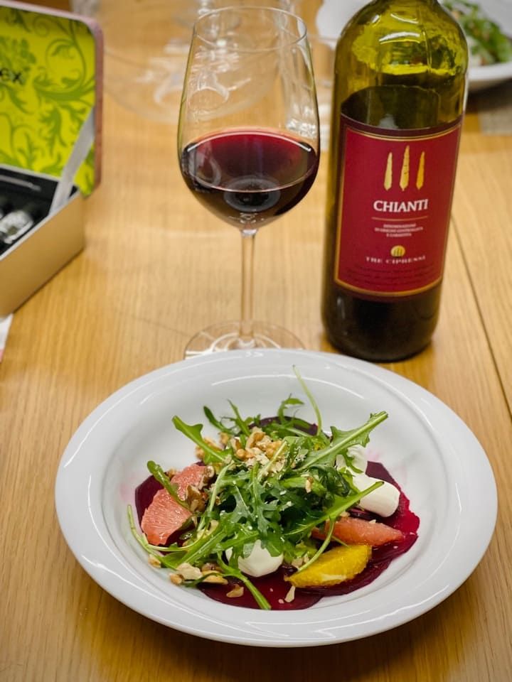 Обучение культуре вина на курсе сомелье в Екатеринбурге