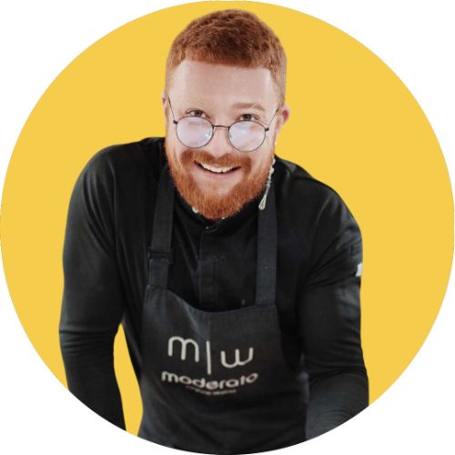 Шеф повар ведет мастер-класс