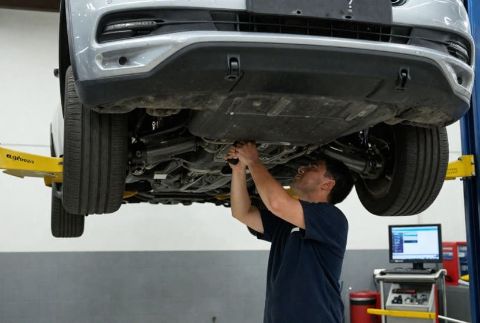 Роботы для автосервисов