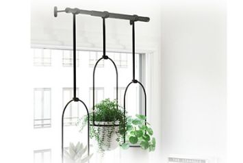 Озеленение интерьера навесными кашпо и искусственными растениями в Челябинске от студии фитодизайна "Green Level"