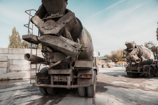 Доставка раствора бетона