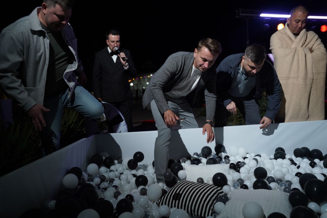 невеста, бишкек,eventdecor, свадьба, букет, декор, свадебное агентство, кызузату, weddingdecorkg индивидуальная программа
персональная программа
программа под ключ
программа под запрос
авторская программа
уникальная программа
персонализированный подход