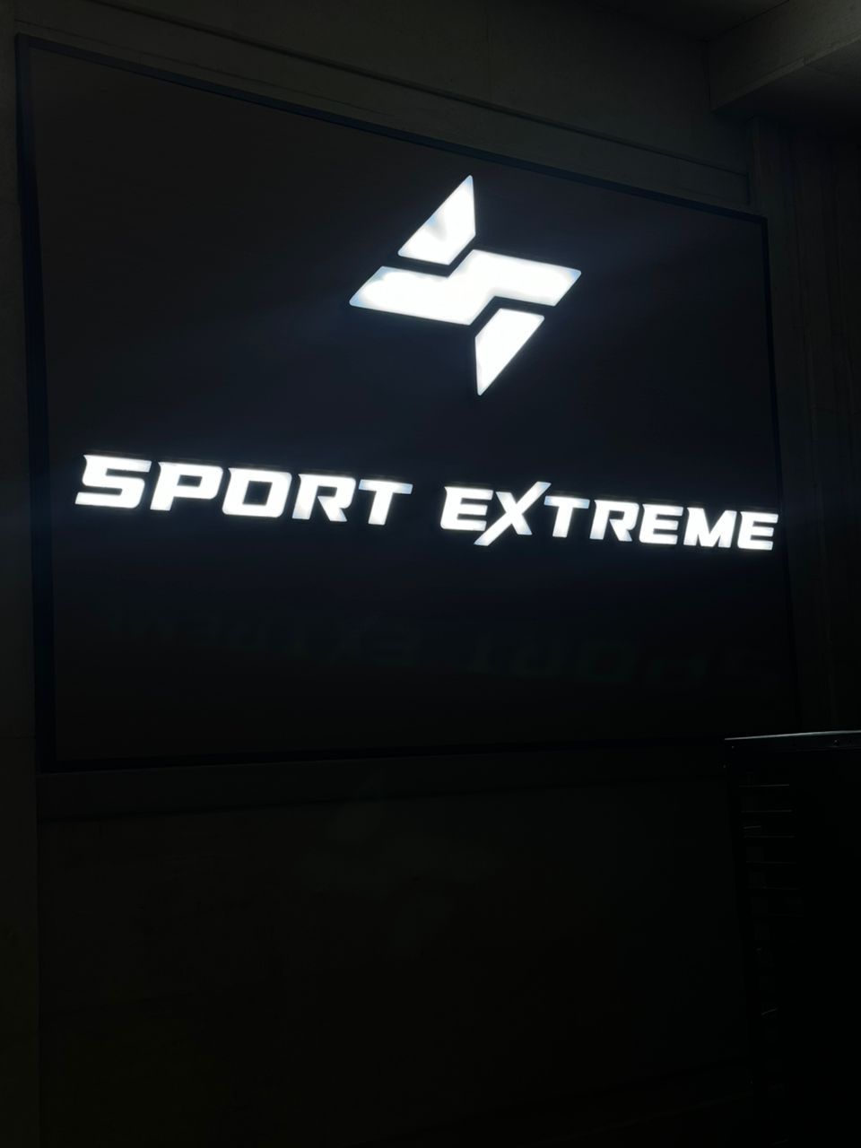 неоновые надписи бишкек, рекламное, производство, бутафория, Бишкек, пенопласт, металл, декор, изделия, инсталляция, неон, объемные буквы, 3d принтер