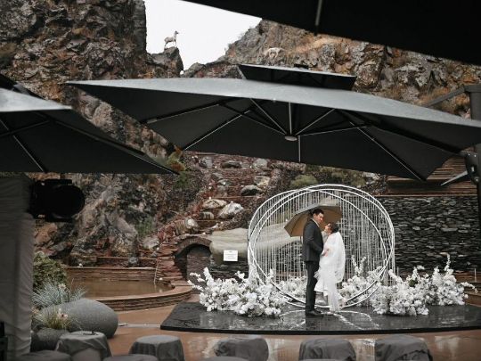 свадебный декор, свадебное оформление бишкек, букет невесты, фотозона, оформление свадьбы бишкек, свадебный декор бишкек, флористика бишкек, свадьба в бишкеке