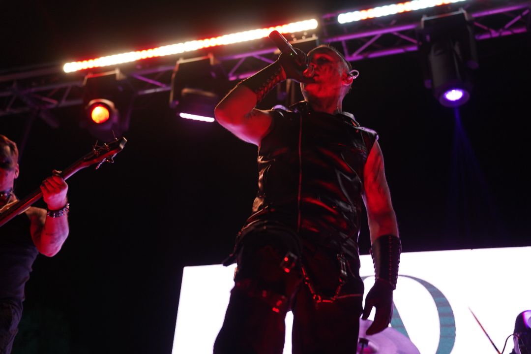 индивидуальная программа
персональная программа
программа под ключ
программа под запрос
авторская программа
уникальная программа
персонализированный подход