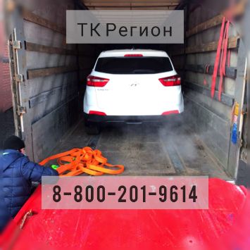 Машина в кузове грузовика