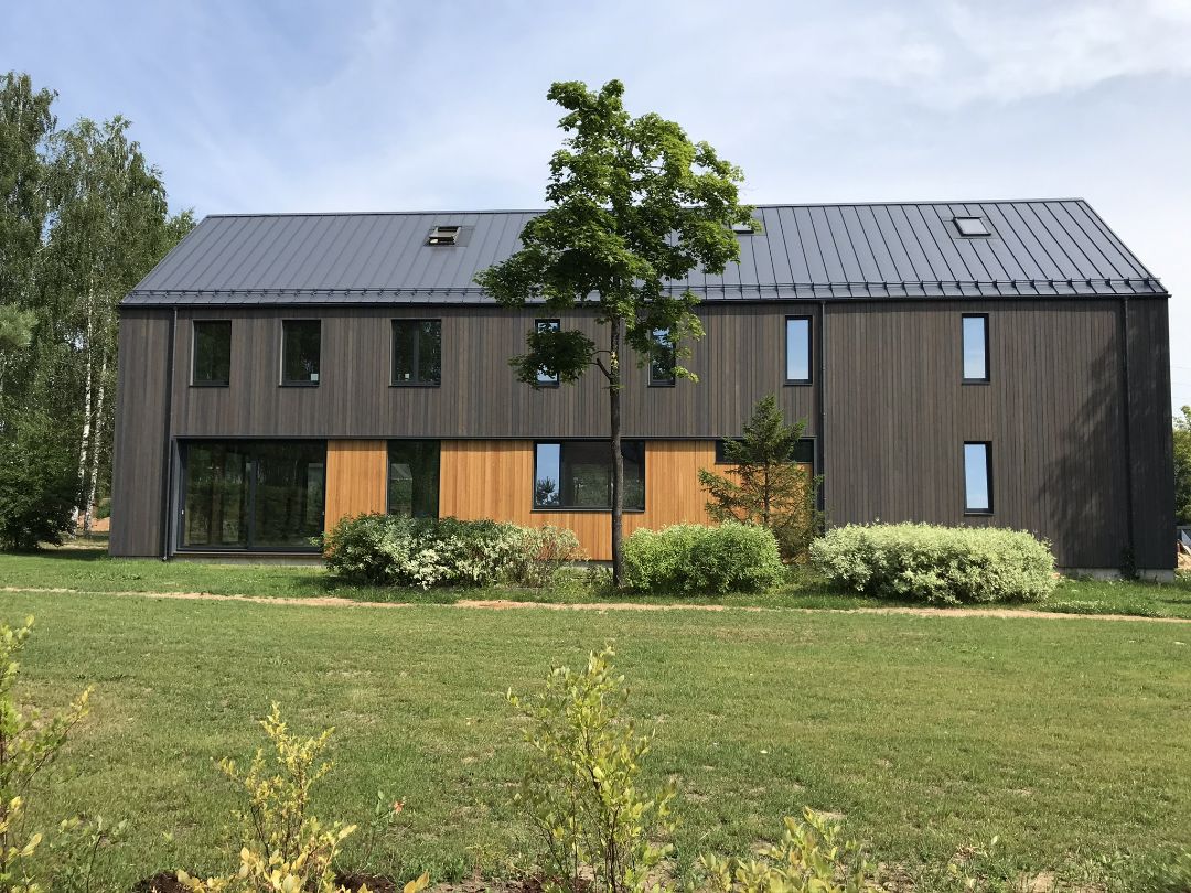 Облицовка дома кирпичом в Москве. Услуги каменщиков.