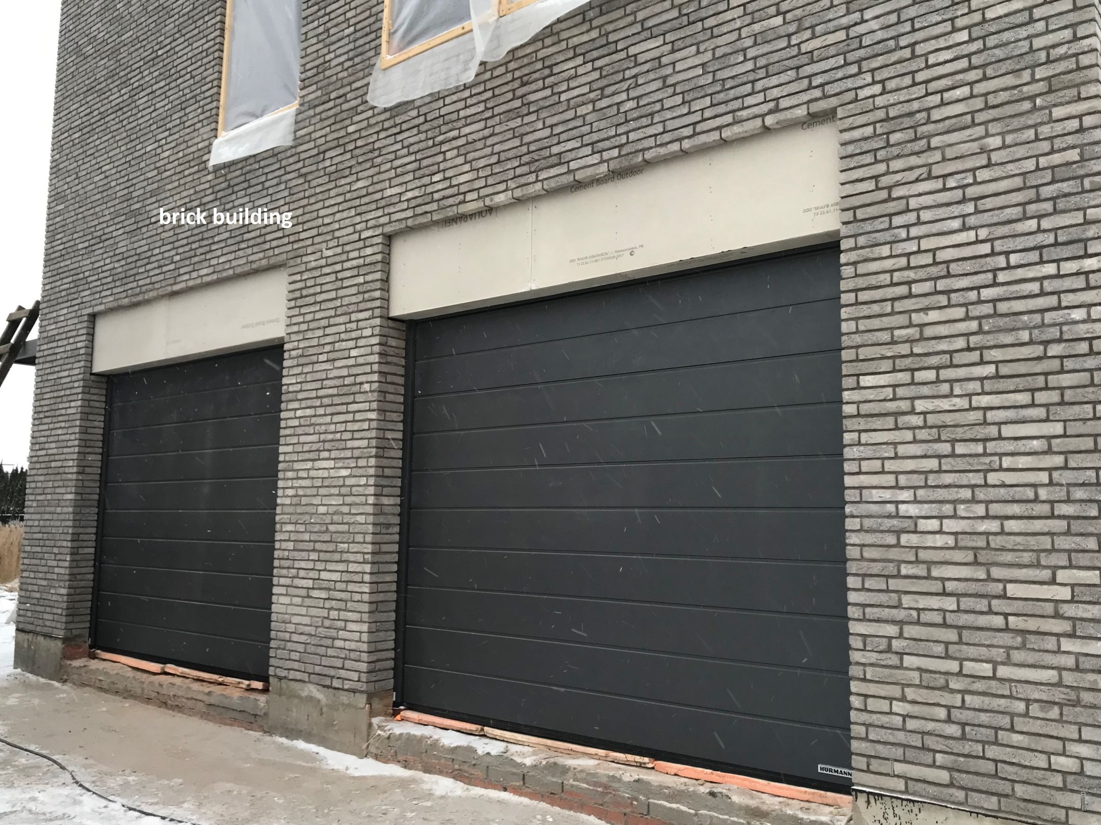 Облицовка дома кирпичом в Москве. Услуги каменщиков.