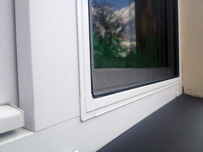 Внутренние москитные сетки на окна фото