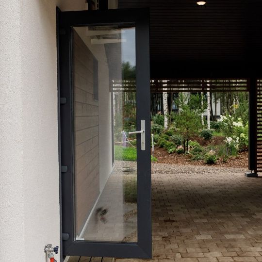 Ремонт пластиковые входные двери