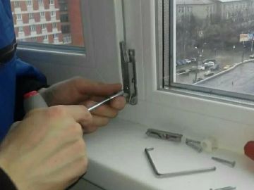 Ремонт фурнитуры окна