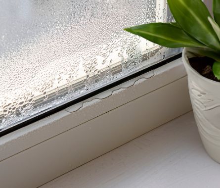 конденсат окно потеет