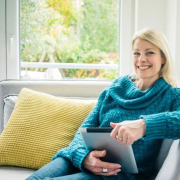 много света окна рехау