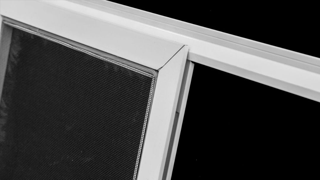 Раздвижная сетка на балкон