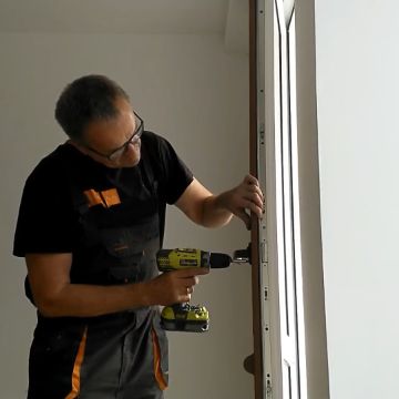 Ремонт пластиковые двери ПВХ