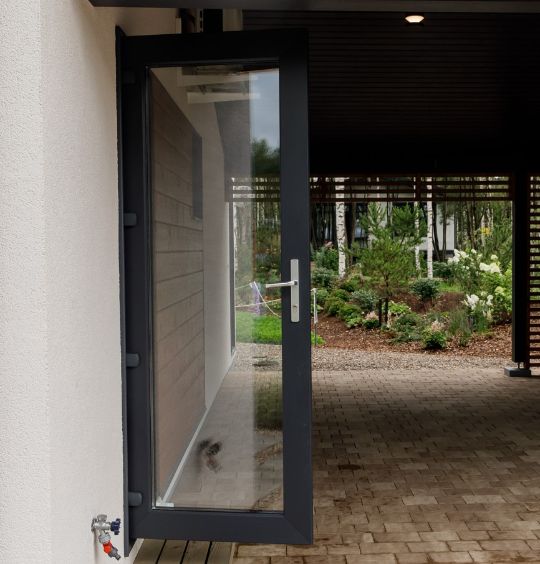 Ремонт пластиковые двери ПВХ