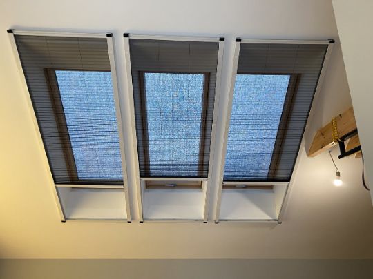 Плиссе москитные сетки мансардные окна