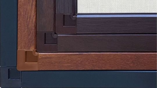 цветная рамка покраска москитной сетки на алюминиевые окна