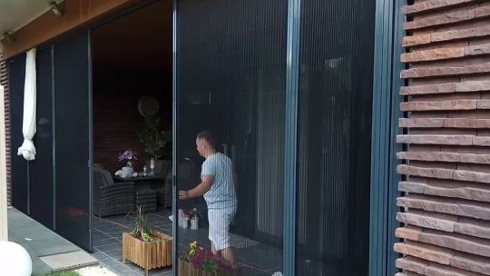 сетка плиссе Sharknet на террасу