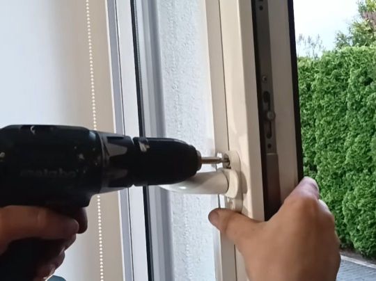 Ремонт окон сетки-окно