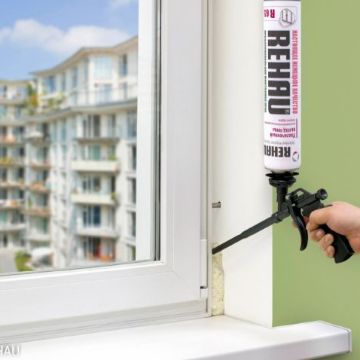 установка окна рехау москва