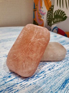 Соляная лампа скала