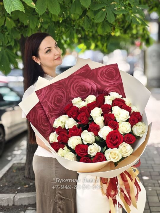 55 роз 70см