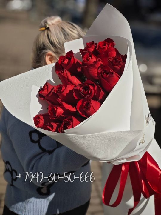 31 роза 70см