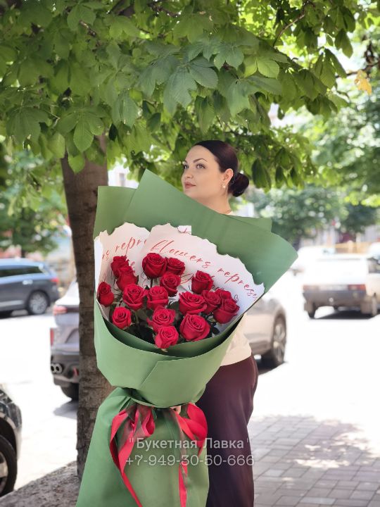 55 роз 70см