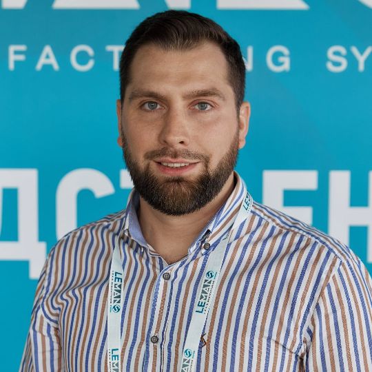 Юрий Попов